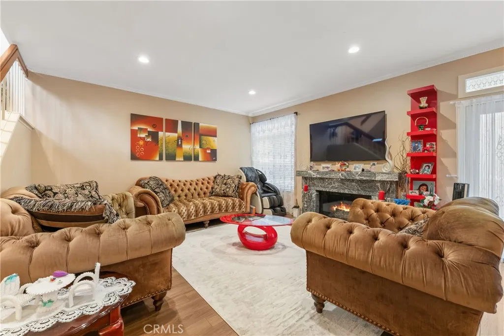 Photo #4: SR25229246 Listing 