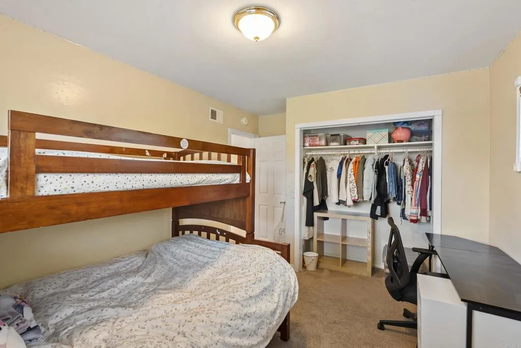 https://cdn.realtyfeed.com/cdn/127/306556218/254cf1ffdd4c6a052888c0972c4f43e1.webp