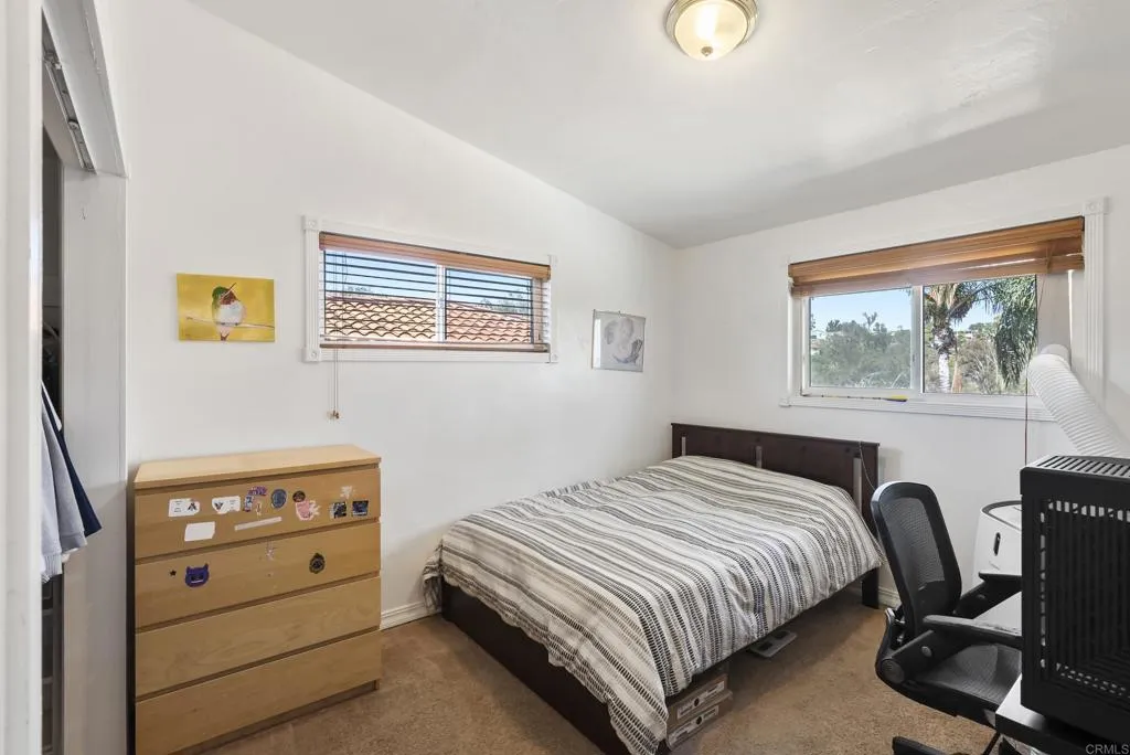 https://cdn.realtyfeed.com/cdn/127/306556218/9db9103c803d62f9aefe8b98f8865f95.webp