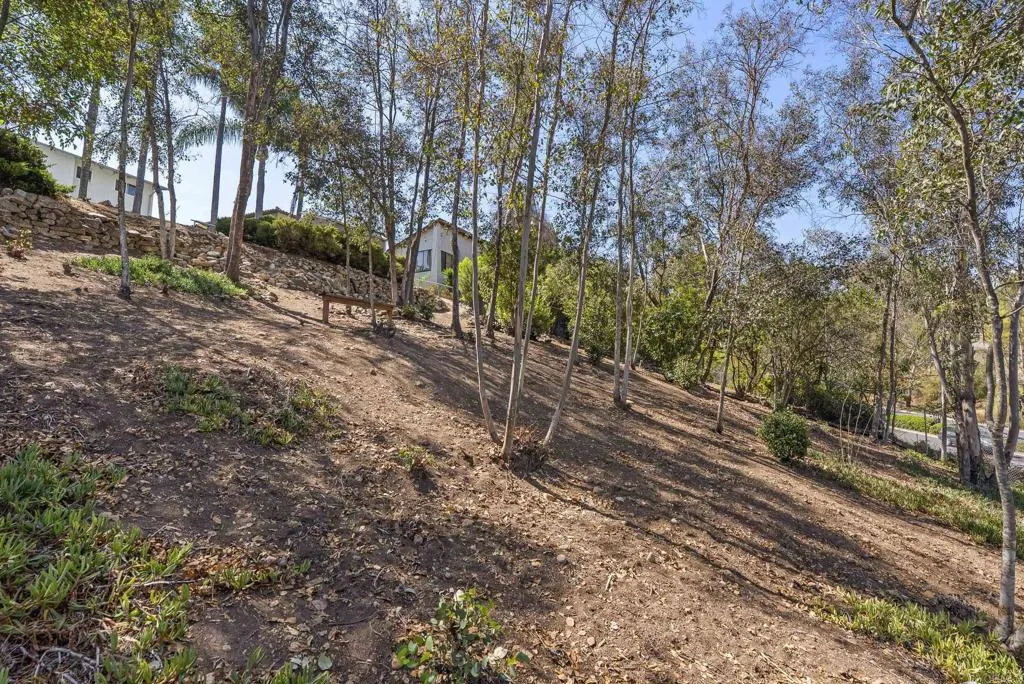 https://cdn.realtyfeed.com/cdn/127/306556218/bf497fec5c01b87980df259d087efb31.webp