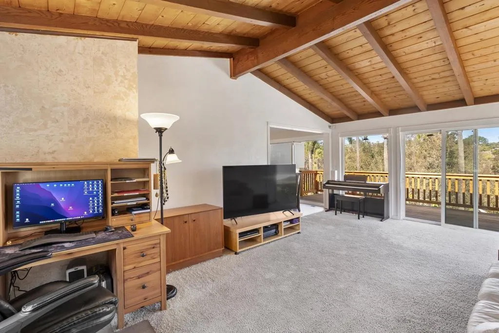 https://cdn.realtyfeed.com/cdn/127/306556218/cff6da2beae06f15705876d56996b82a.webp