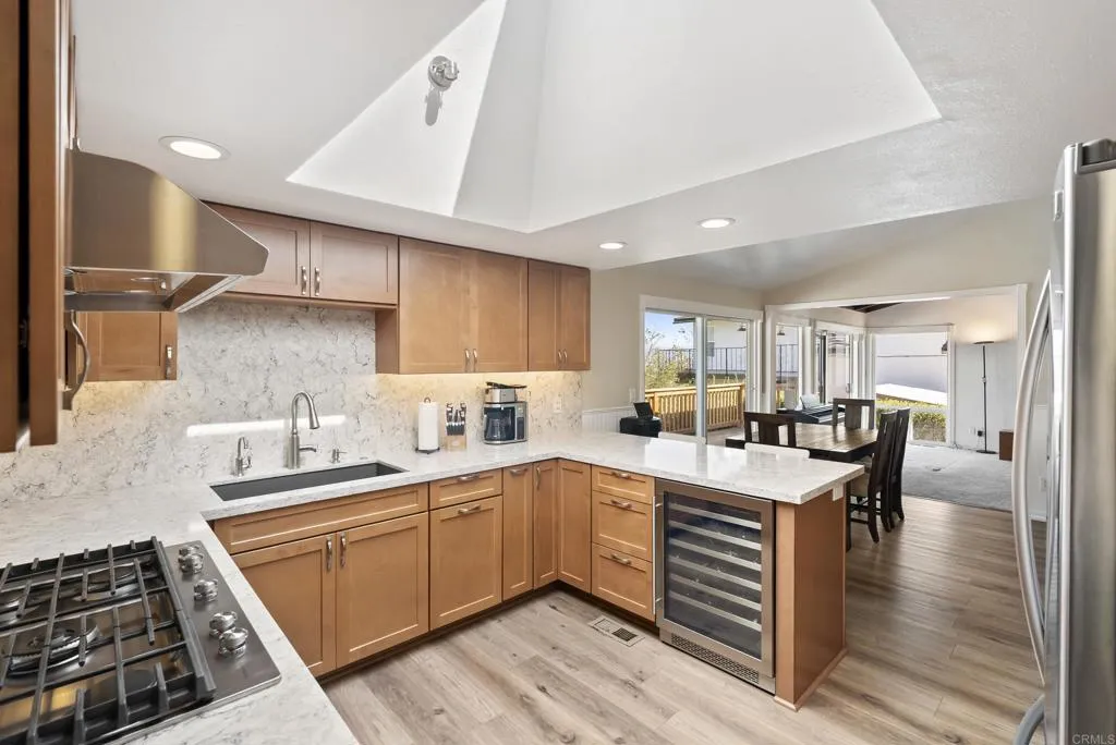 https://cdn.realtyfeed.com/cdn/127/306556218/de026cde581e3805043507fc290a64de.webp