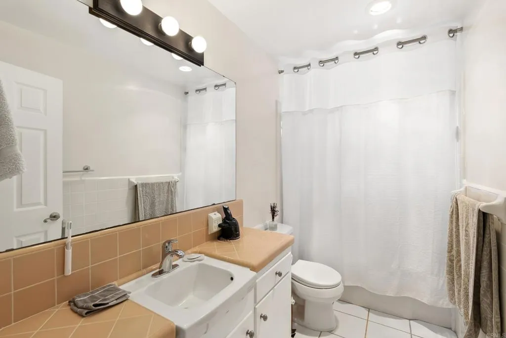 https://cdn.realtyfeed.com/cdn/127/306556218/e2d5e5ae5e6de1db25d36a19ade7d996.webp