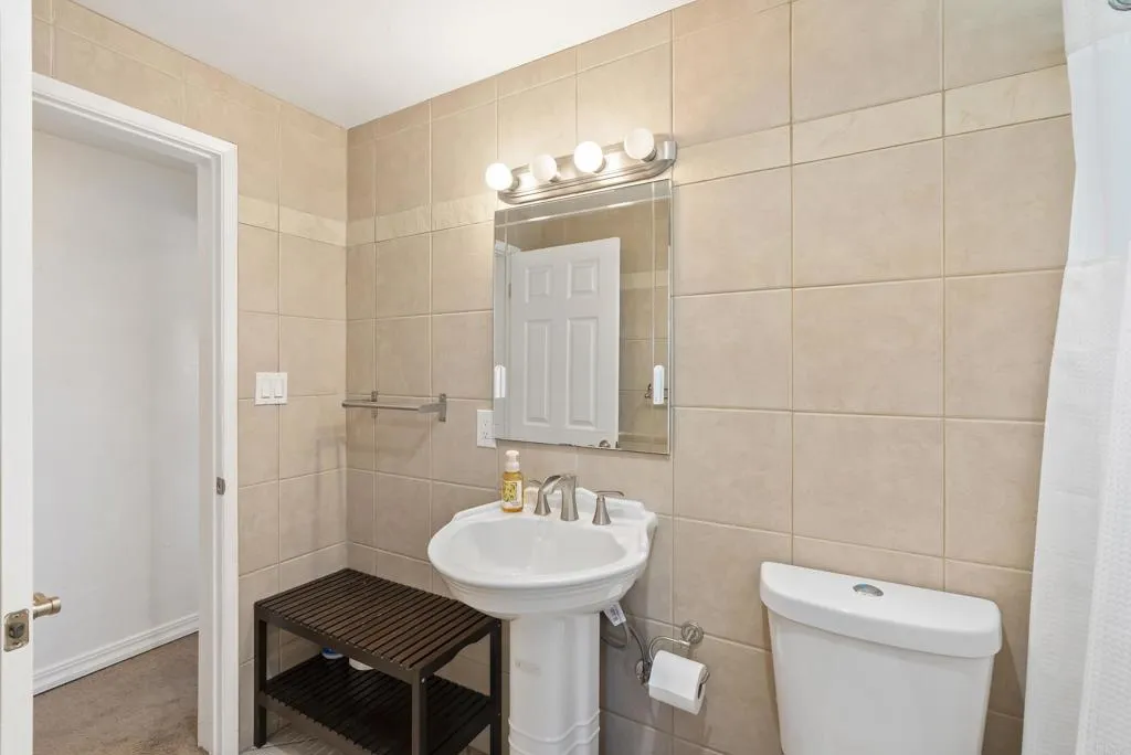 https://cdn.realtyfeed.com/cdn/127/306556218/e37037fe052739a61c3962bb761112f3.webp