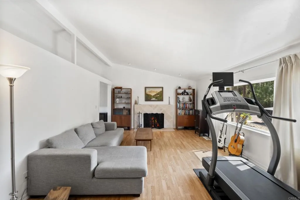 https://cdn.realtyfeed.com/cdn/127/306556218/e6f87fda6fc1eea4aafced94045f264a.webp