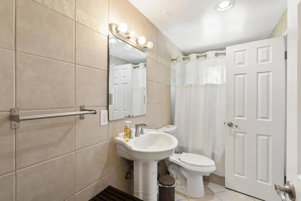 https://cdn.realtyfeed.com/cdn/127/306556218/f5b76211b09c6d9de91490287278141a.webp