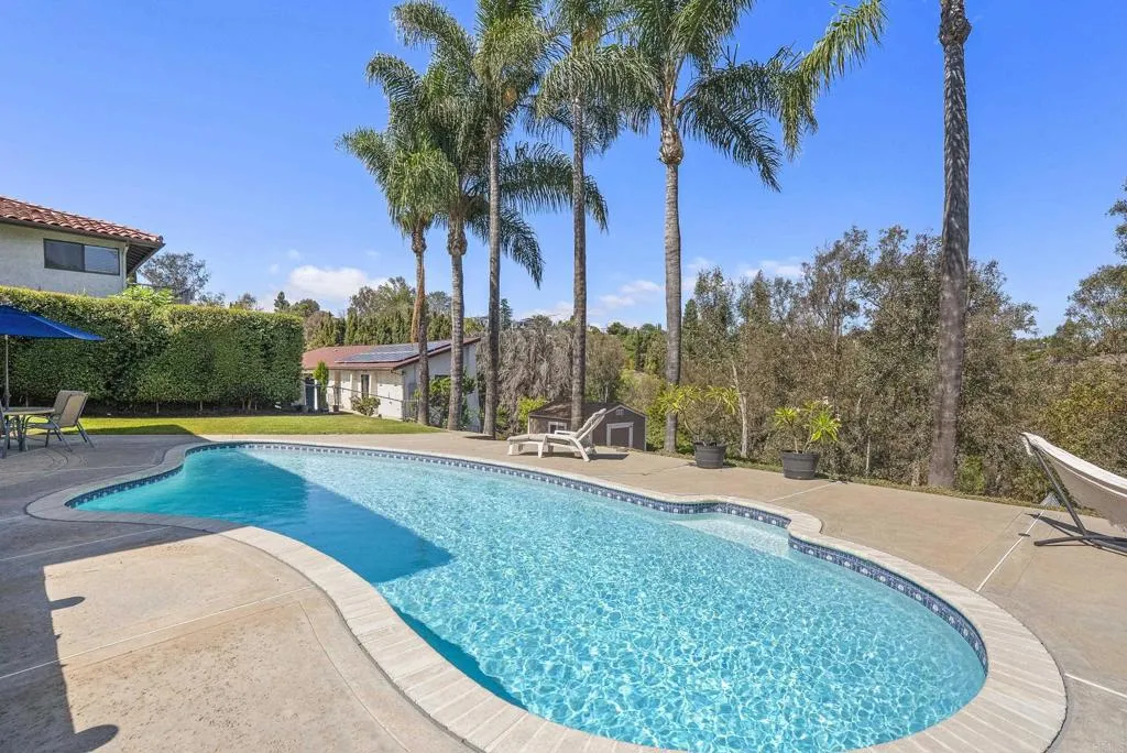 https://cdn.realtyfeed.com/cdn/127/306556218/f61cf96f8505d8c5ba6cc24e17555c61.webp