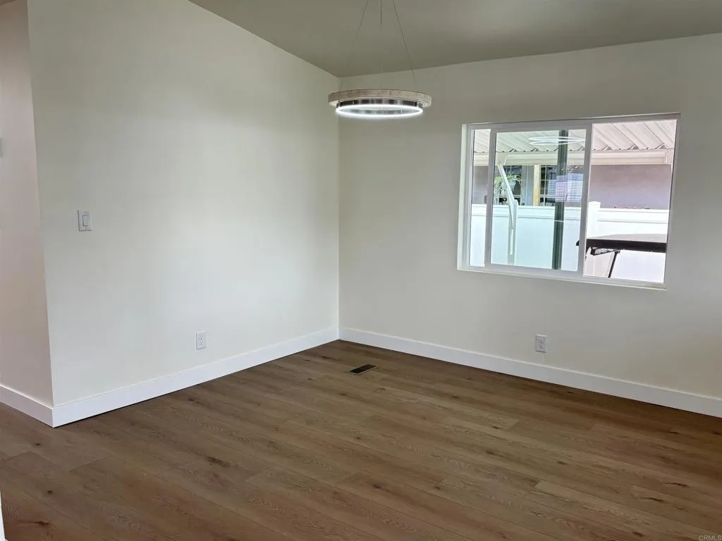 https://cdn.realtyfeed.com/cdn/127/306556281/faaf4c1fcbc8397d1bba2af06e25c7e6.webp