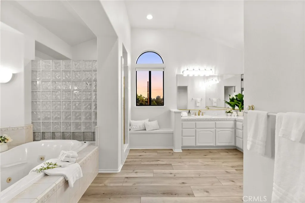https://cdn.realtyfeed.com/cdn/127/306556284/53b69ad0945955b013cb454928f9cc1c.webp