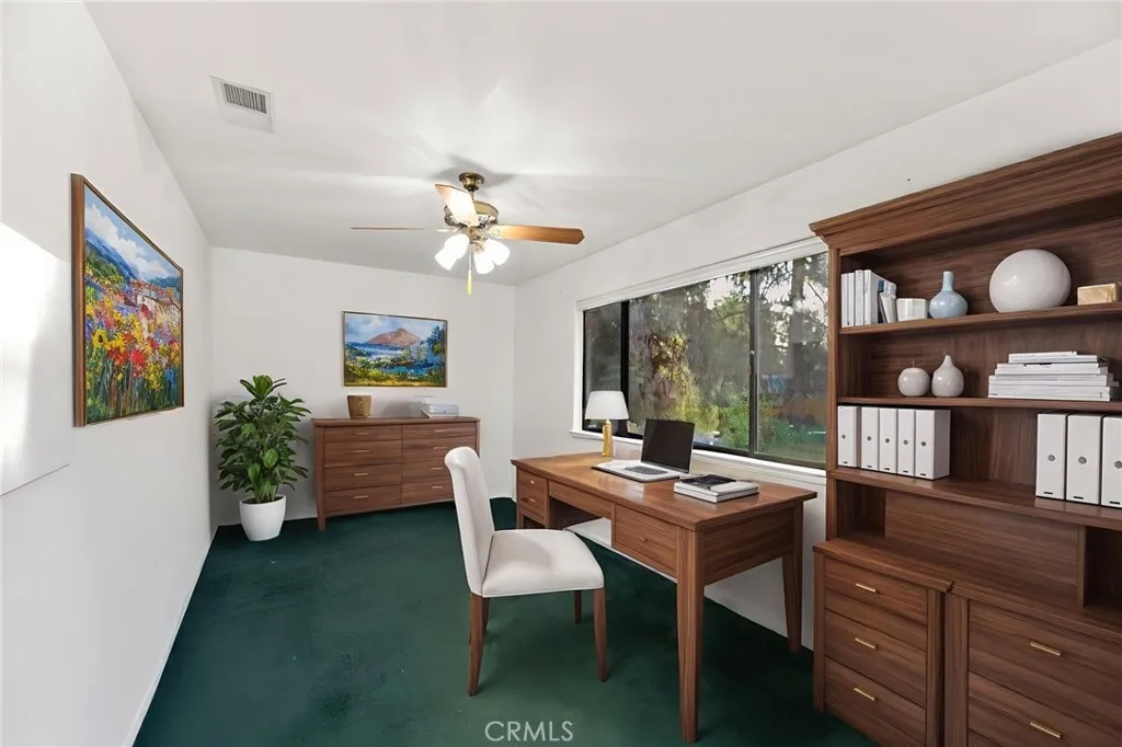 https://cdn.realtyfeed.com/cdn/127/306556284/c37d34e3e32a9cb0282b00f786f9aa33.webp