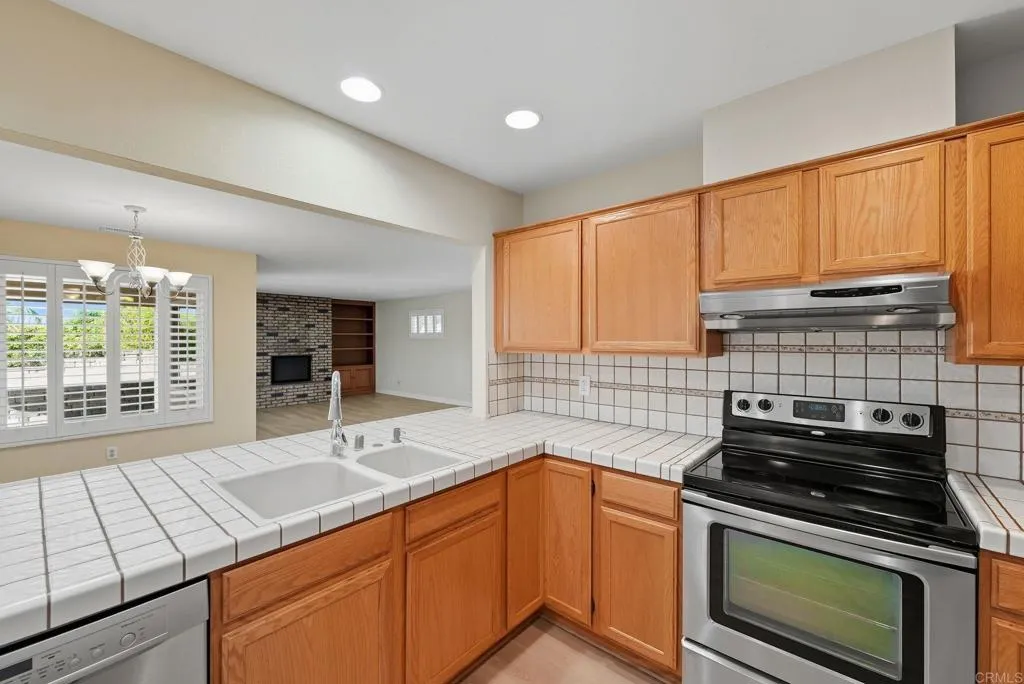 https://cdn.realtyfeed.com/cdn/127/306556299/9b4d4926430b1aa55c76bf3b7b5ea241.webp