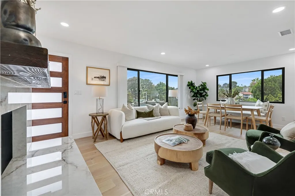 https://cdn.realtyfeed.com/cdn/127/306556306/5fa5ada1770f6aeaa55ec4b8d5615fd9.webp