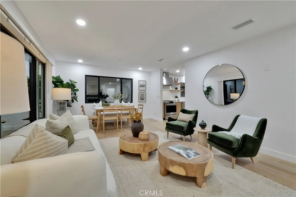 https://cdn.realtyfeed.com/cdn/127/306556306/c152472241421bbd72dcef0f058f4ede.webp