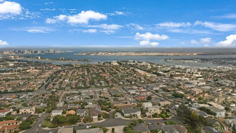 https://cdn.realtyfeed.com/cdn/127/306556306/ce34dd669a8a2894500f23e97f66c8c8.webp
