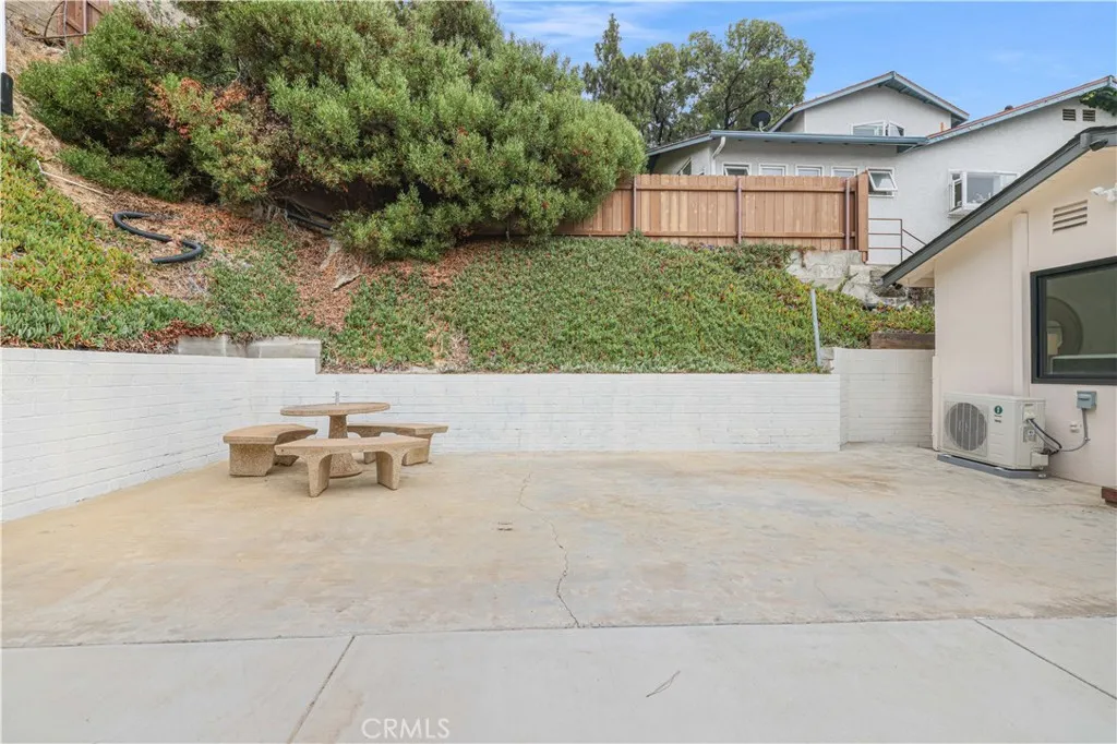 https://cdn.realtyfeed.com/cdn/127/306556306/dc918375df6f800eb24ebb8bace2f7cc.webp