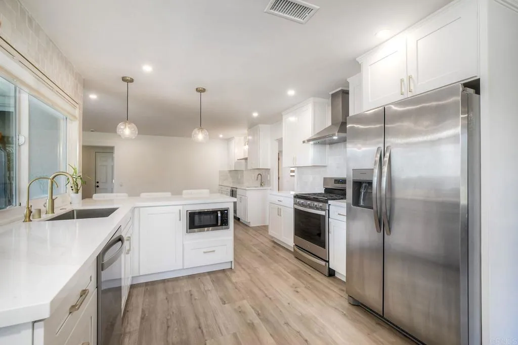https://cdn.realtyfeed.com/cdn/127/306556316/e7c98e5d5e0454269aecacddc9cf2eb5.webp
