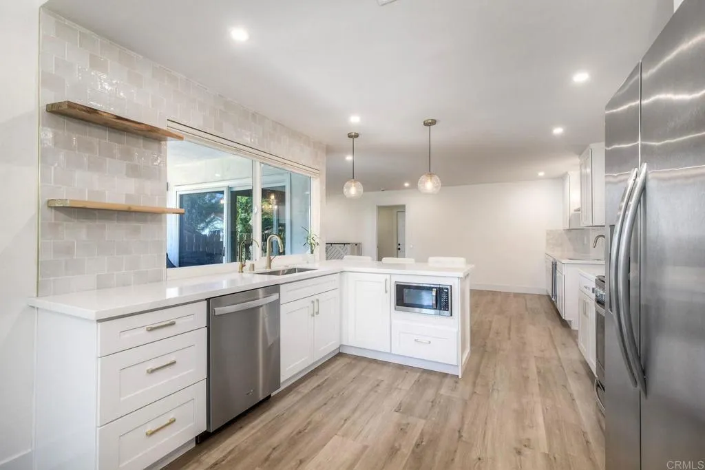 https://cdn.realtyfeed.com/cdn/127/306556316/ea182d0aea5874710b66a3c3e0a08b6d.webp