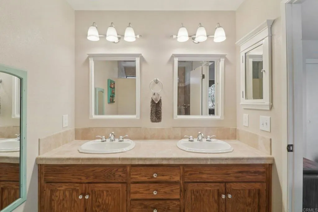 https://cdn.realtyfeed.com/cdn/127/306556390/397a6b44da4bceade69b2a5e00890058.webp