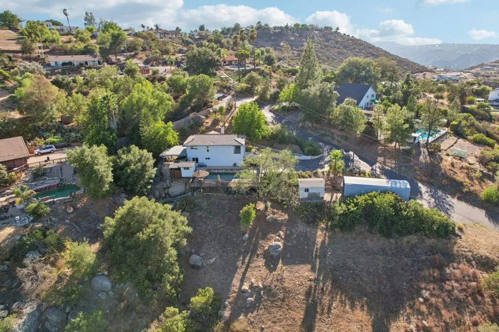 https://cdn.realtyfeed.com/cdn/127/306556390/538164f4c76332c5de6cd64d6585ecab.webp
