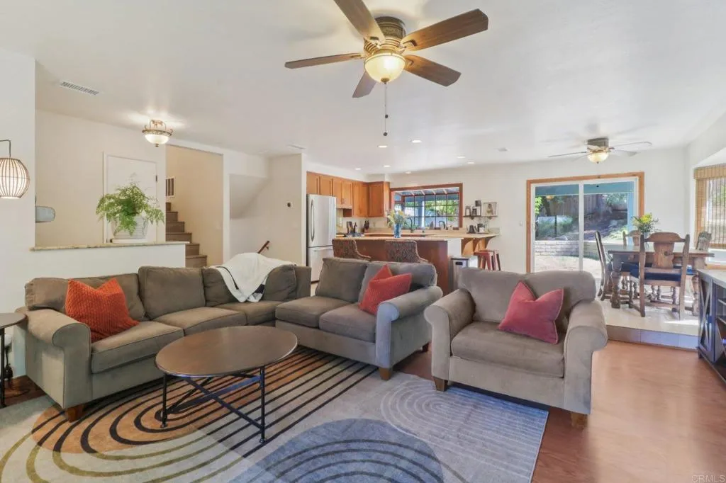 https://cdn.realtyfeed.com/cdn/127/306556390/75394f4b6d044becfc3b936c5e14b416.webp