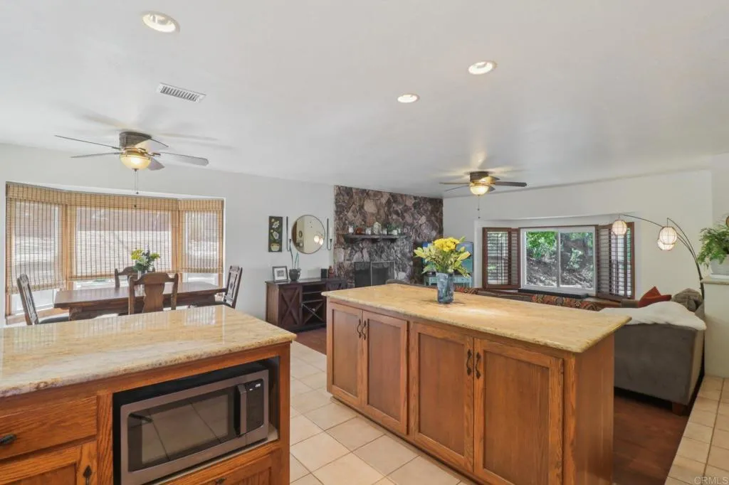 https://cdn.realtyfeed.com/cdn/127/306556390/7fe7626f4ed23a3eacd4b96550223abe.webp