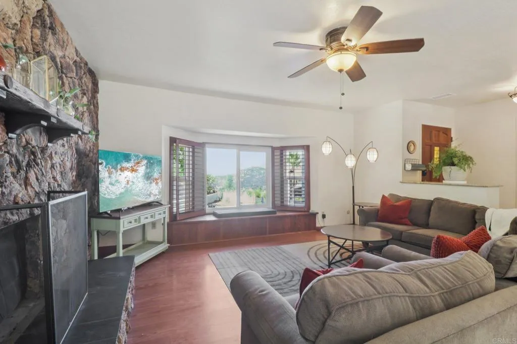 https://cdn.realtyfeed.com/cdn/127/306556390/844e04b7ce4e7df347386c981726f6e7.webp