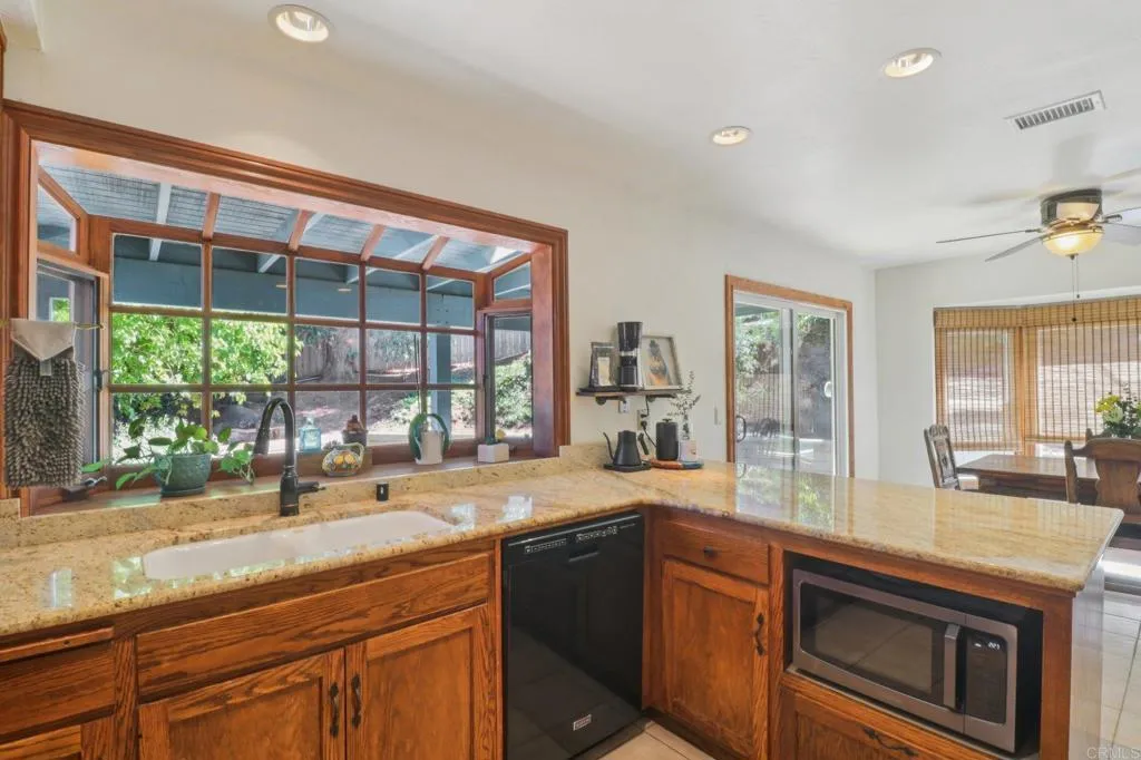 https://cdn.realtyfeed.com/cdn/127/306556390/8f005c1982bfdc0a64cb8da98cbe9ff0.webp