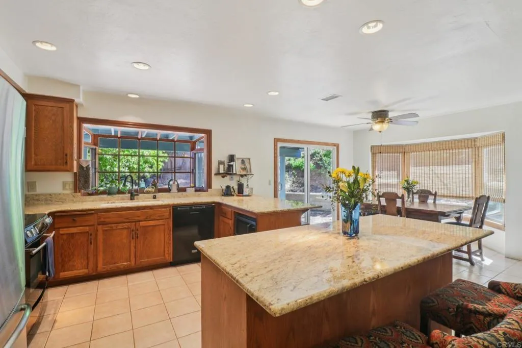 https://cdn.realtyfeed.com/cdn/127/306556390/ff06ead5f38ba3a22ec6987325e42a89.webp