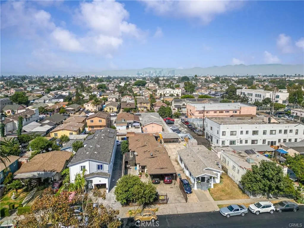 243 E 68th Street, Los Angeles, CA 90003 - Photo 3 of 6, Los Angeles, CA