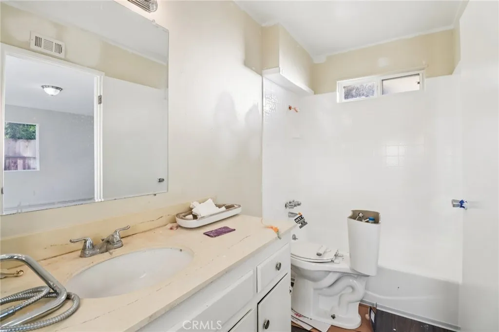 https://cdn.realtyfeed.com/cdn/127/306556487/76204a712d4c0b05e0a76b62941f3fb0.webp