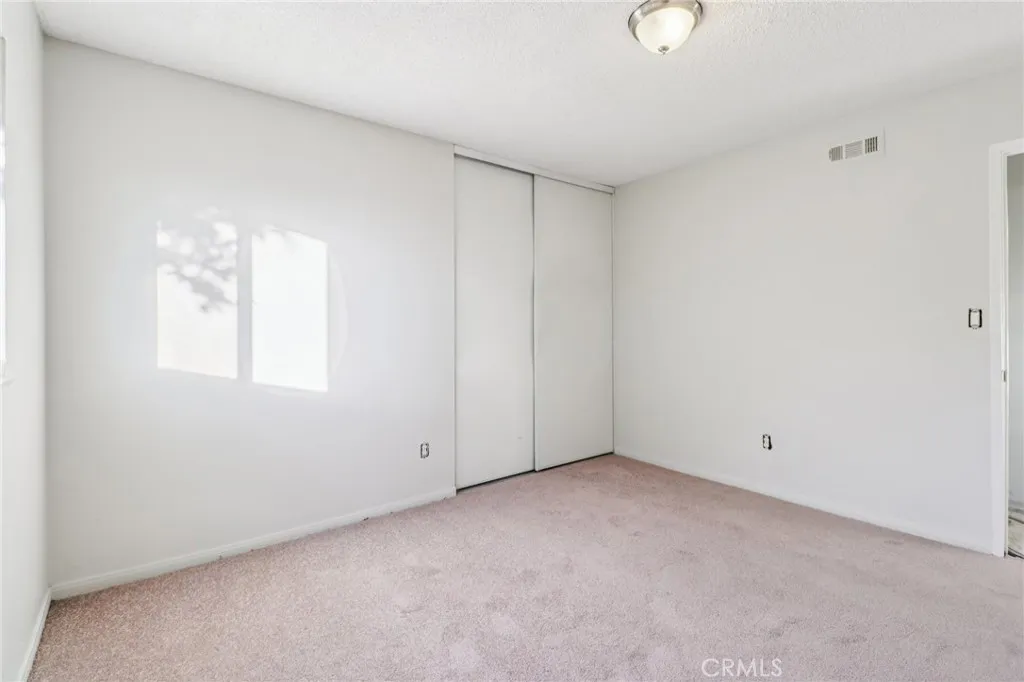 https://cdn.realtyfeed.com/cdn/127/306556487/abc01797eb57f7a3d46e9010f25f0d40.webp