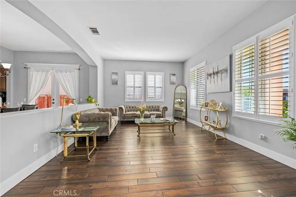 https://cdn.realtyfeed.com/cdn/127/306556493/bee7bd3e6e8de565d8de3da333ad7cf6.webp