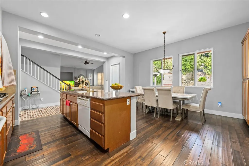 https://cdn.realtyfeed.com/cdn/127/306556493/d3d3a3a3242c04e9d383224ce255e06c.webp