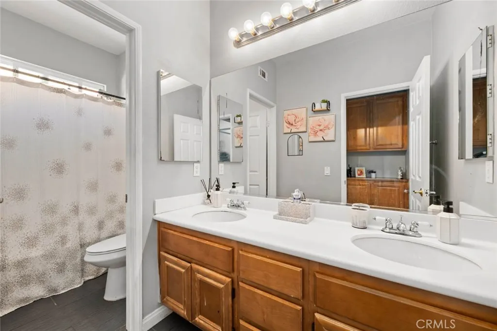 https://cdn.realtyfeed.com/cdn/127/306556493/f69e5c6d01ecb85fe0e8781a3a2443c2.webp