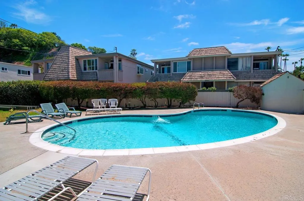 https://cdn.realtyfeed.com/cdn/127/306556523/9df407b82f80bac681daff6fab39c80d.webp