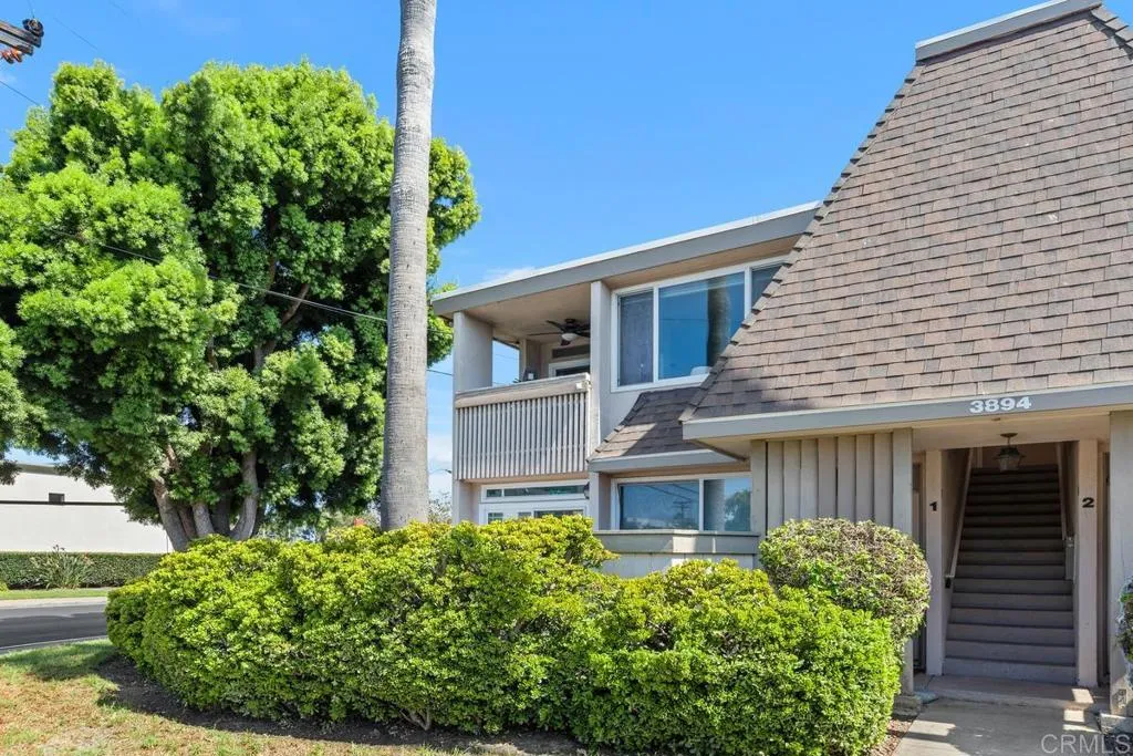 https://cdn.realtyfeed.com/cdn/127/306556523/ab14ab28cf05d49b8db23ed75e5b25f8.webp