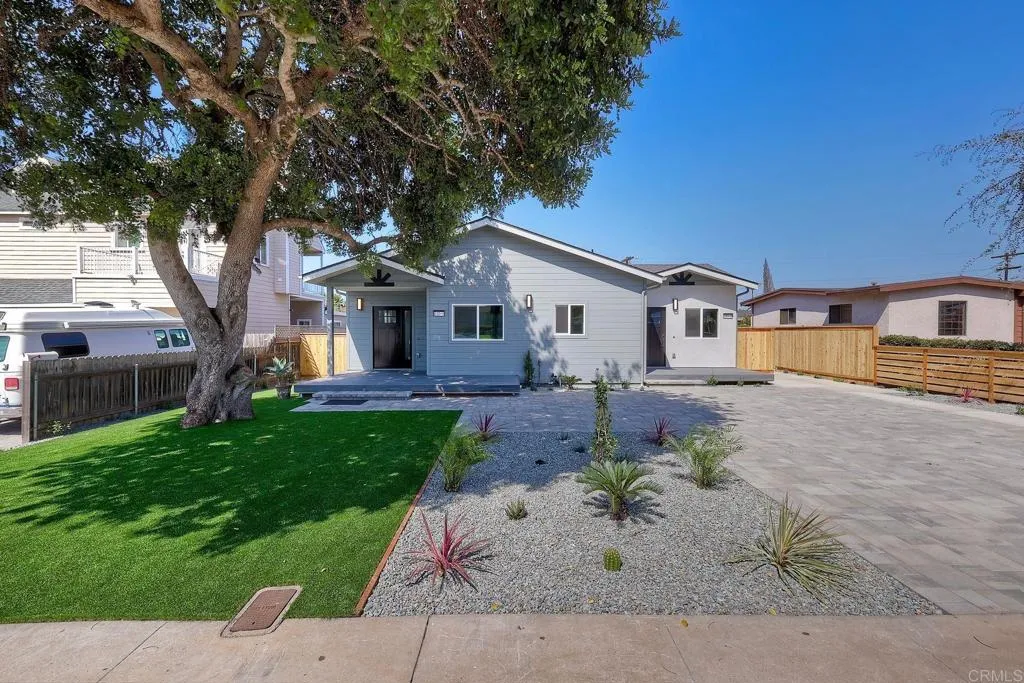 MLS: PTP2507489 Condo For Sale