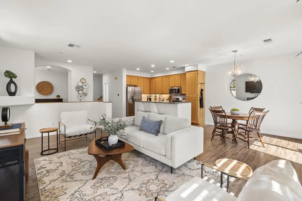 https://cdn.realtyfeed.com/cdn/127/306556539/17dee1005d47f7885a87a5ec73a94ec1.webp