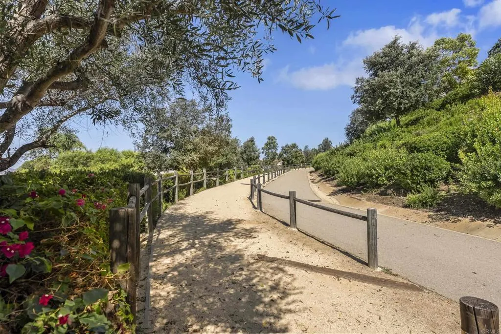 https://cdn.realtyfeed.com/cdn/127/306556539/72668c3bfce0ebadd2c0714d2bc2cf87.webp