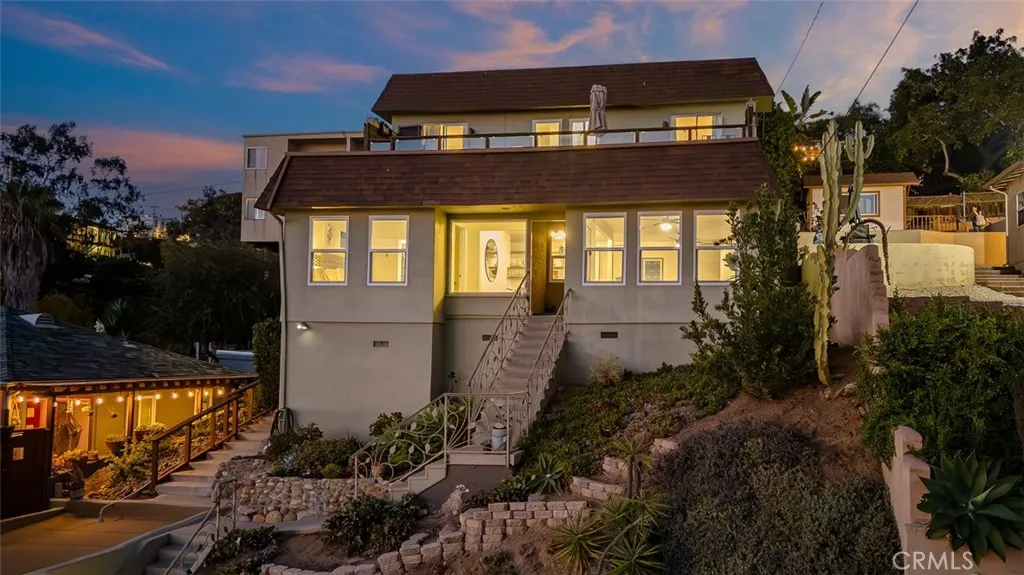 https://cdn.realtyfeed.com/cdn/127/306556586/97b1e484d04a9f593638e92061ebbb6d.webp