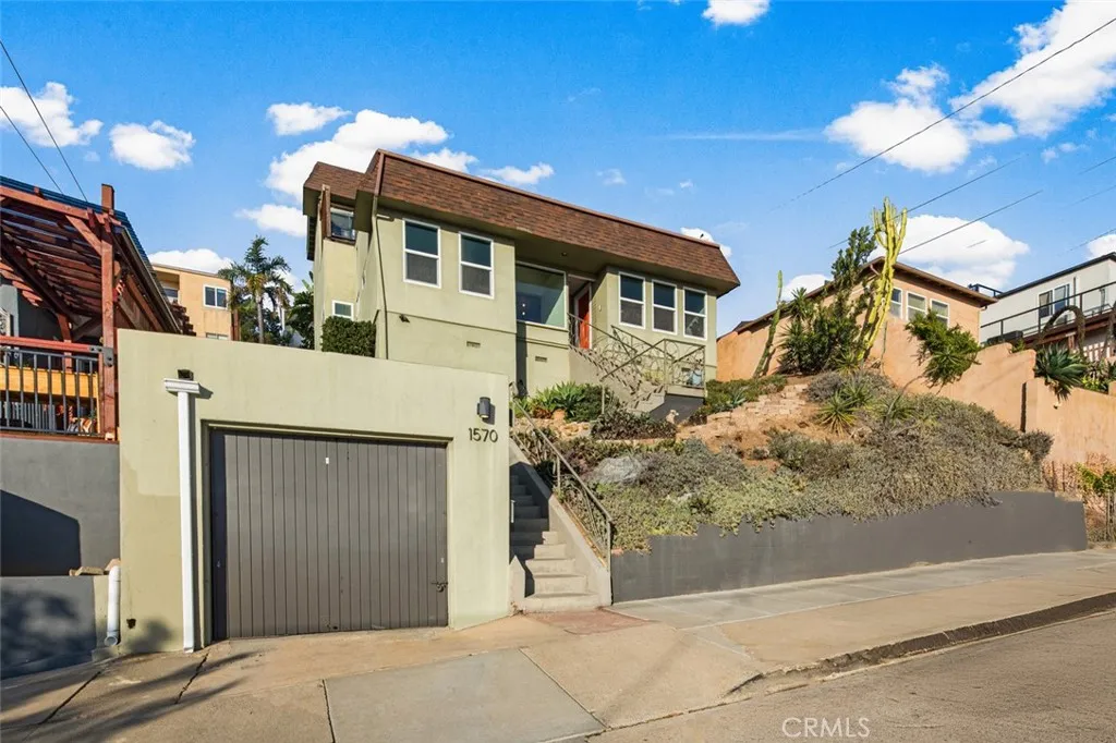 https://cdn.realtyfeed.com/cdn/127/306556586/b4e801743247b2ff67040d33e0e6c03b.webp