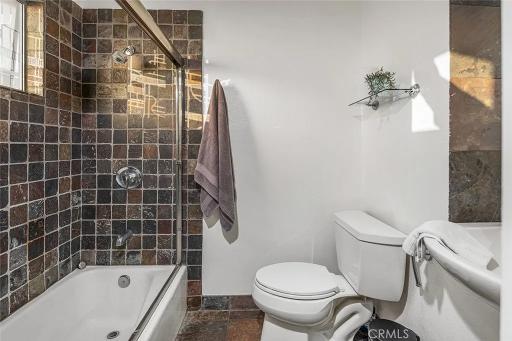 https://cdn.realtyfeed.com/cdn/127/306556586/db429dd5c356e8fa58387053eb0d6aae.webp