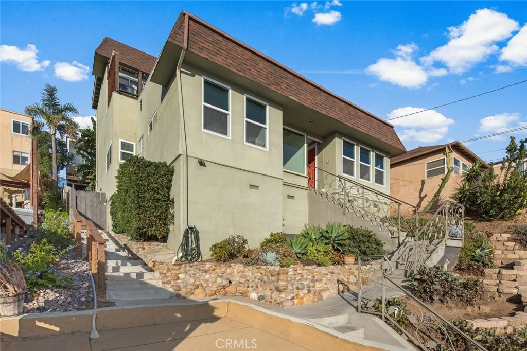 https://cdn.realtyfeed.com/cdn/127/306556586/e1c46ea7bdcdf092e157d6f9e8b6b2d5.webp