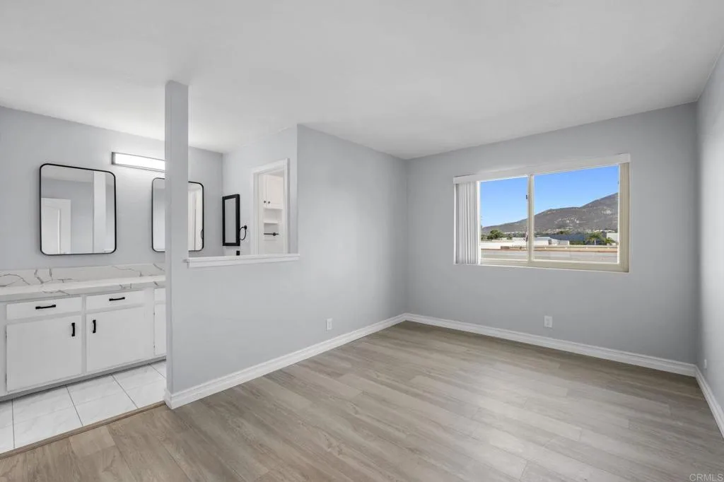 https://cdn.realtyfeed.com/cdn/127/306556600/51e35ceadfc082f38ad273028d88bcfc.webp