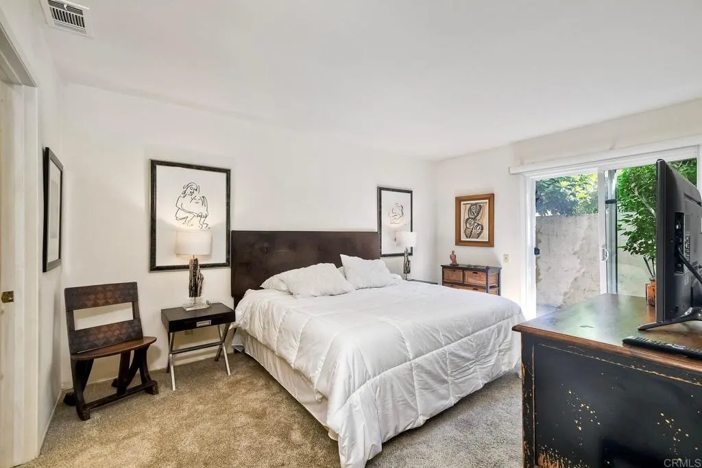 https://cdn.realtyfeed.com/cdn/127/306556603/454084eb5aeca551dd50f2a0ebdfc344.webp