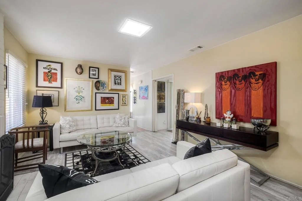 https://cdn.realtyfeed.com/cdn/127/306556603/6bf6b66a44b3fc05312d63ecab75dd47.webp