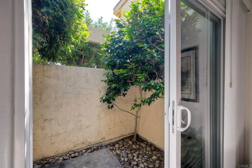 https://cdn.realtyfeed.com/cdn/127/306556603/886c1494e533331933e5f401da99e46b.webp