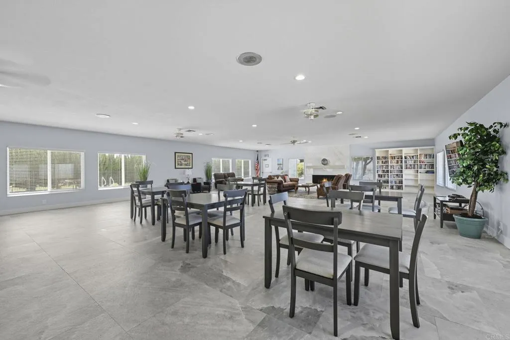 https://cdn.realtyfeed.com/cdn/127/306556604/6ad8700e41c7196886b420acfebeb9d8.webp