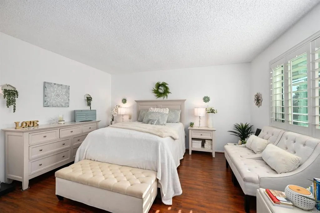 https://cdn.realtyfeed.com/cdn/127/306556611/2b0ab9c9f4dd4426e8335ae95518753e.webp