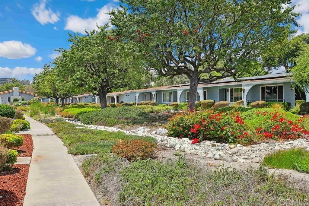 https://cdn.realtyfeed.com/cdn/127/306556611/971e82deddd9bb9c790890b9a4982403.webp